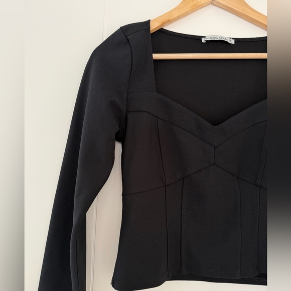 Abercrombie & Fitch Corset Long Sleeve Top, size medium. - Picture 4 of 7